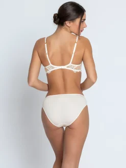 Soutien-gorge armature