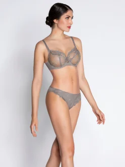 Soutien-gorge corbeille