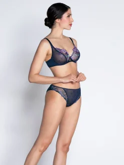 Soutien-gorge triangle